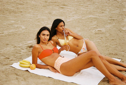 Chlamys Varia -Ribbed Bandeau Bikini Top- Red Crimson